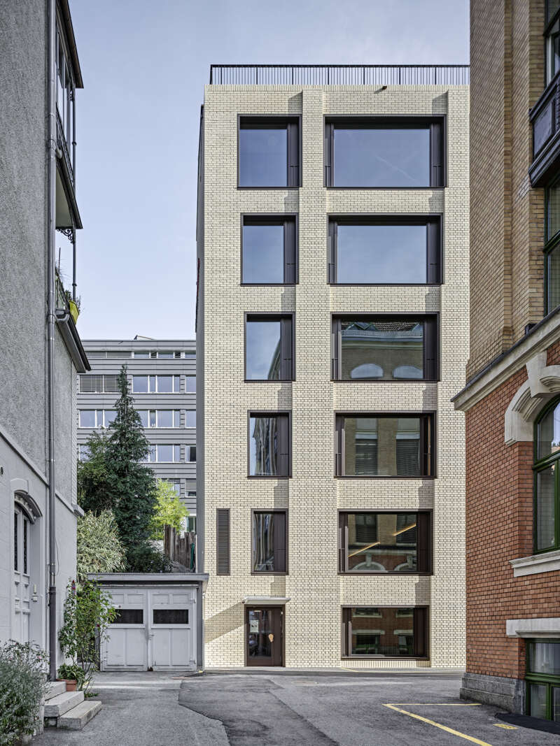 Bürogebäude Namics Asga